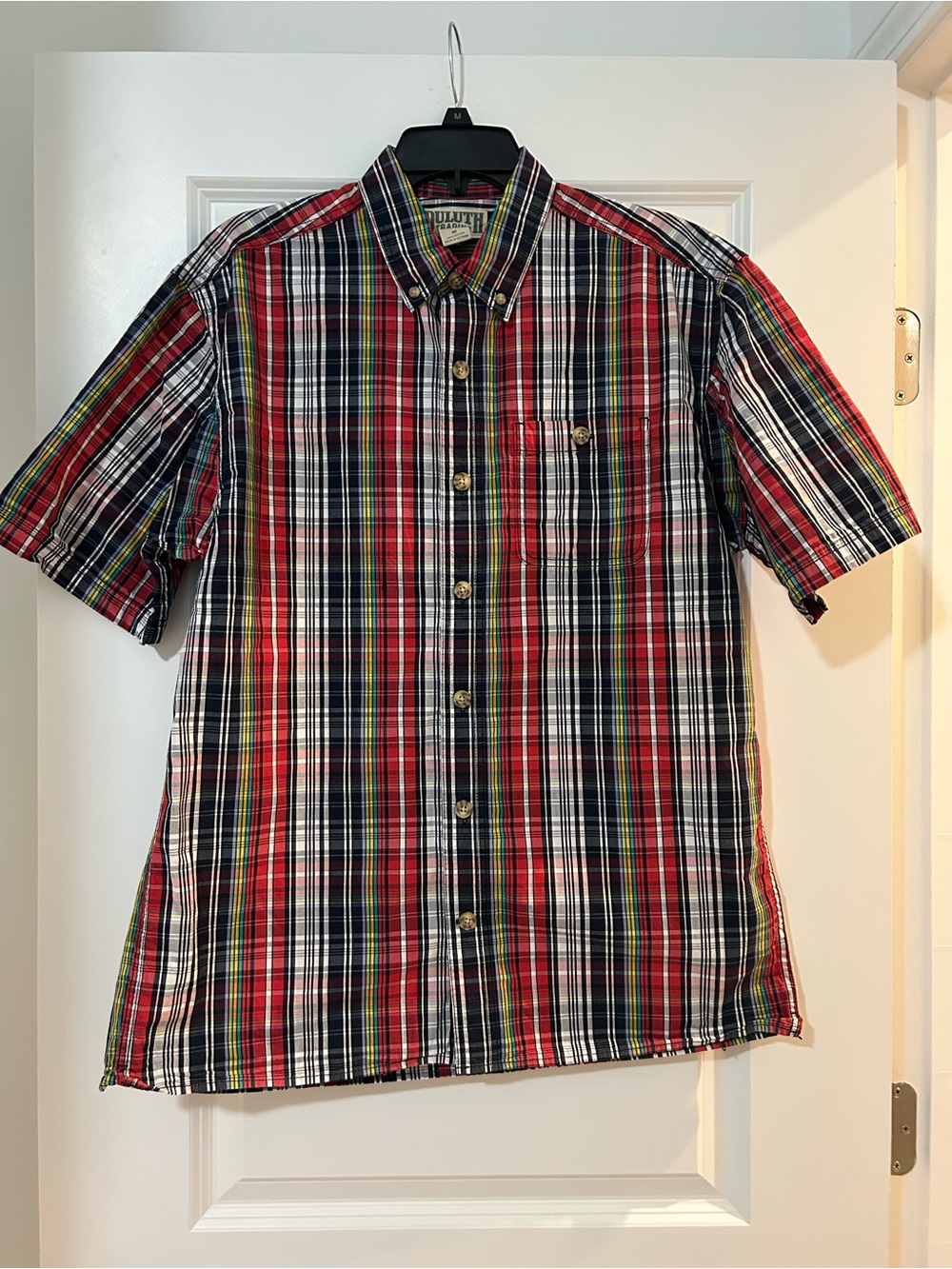 Duluth Trading Co Red and Black Plaid Short-Sleeve Button-Down Shirt